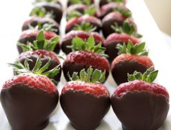 Dozen Chocolate Covered Strawberries