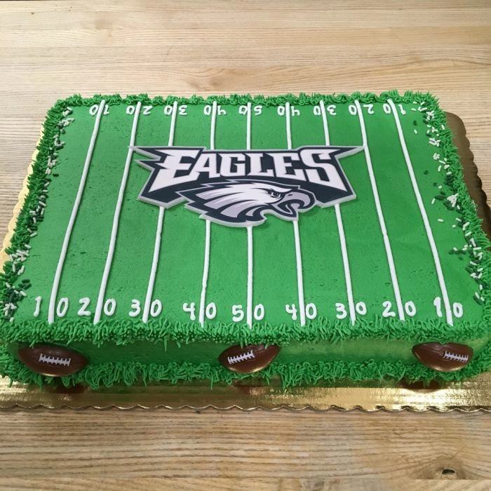 Football pitch cake